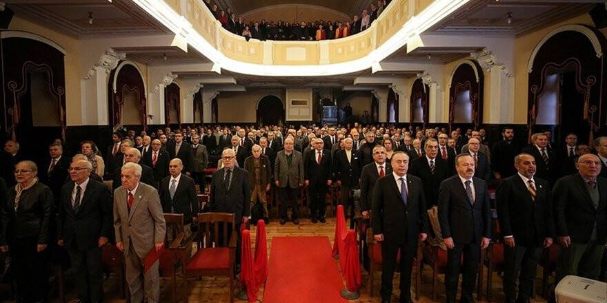 Galatasaray'da Olağanüstü Divan Kurulu Toplantısı Yapıldı