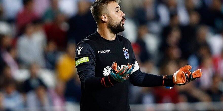 Trabzonspor, Onur Recep Kıvrak İle Yollarını Ayırdı