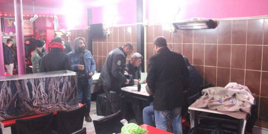 Konya'da İki İş Yerine Kumar Baskını