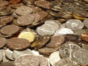 İngiltere 12 Köşeli Madeni Paraya Geçiyor