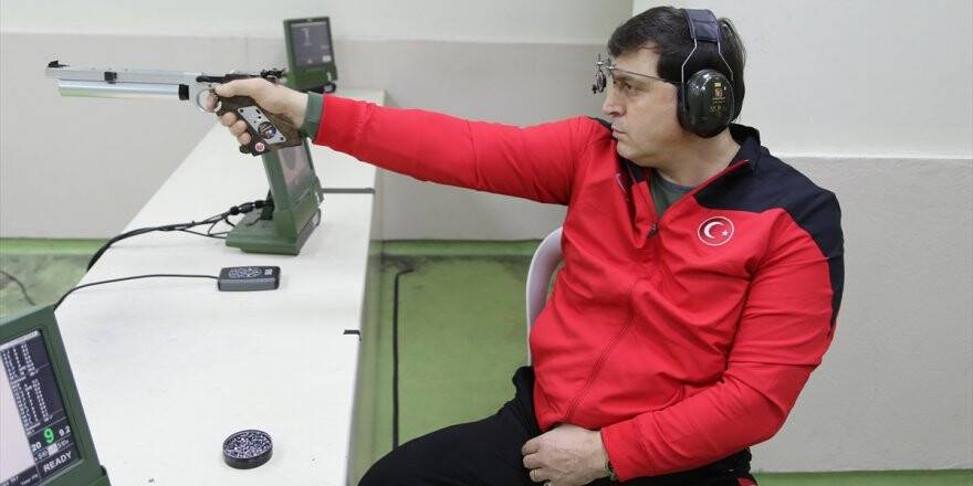 Engelli Milli Atıcının 'Çifte Rekor' Sevinci