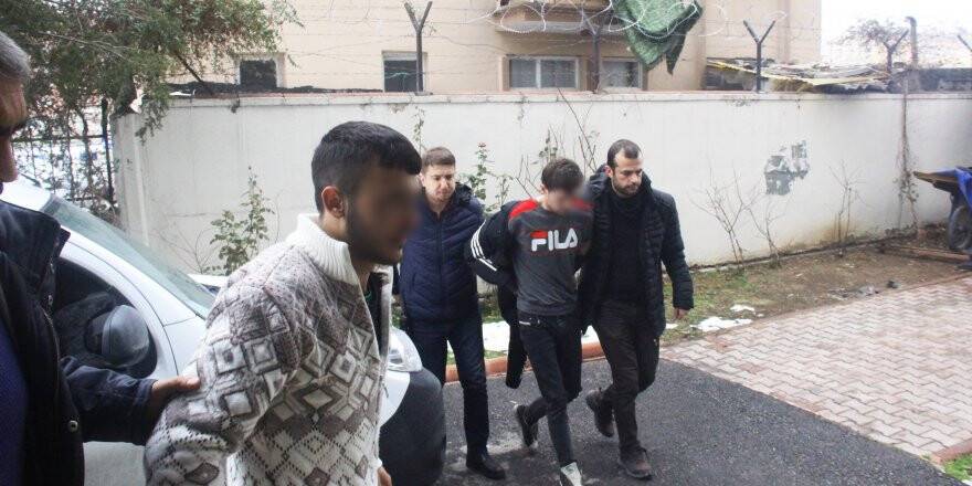 2 kişiyi silahla yaralayan 3 şüpheli serbest kaldı