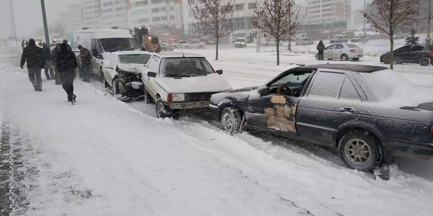 Konya'da Buzlanma Kazalara yol açtı