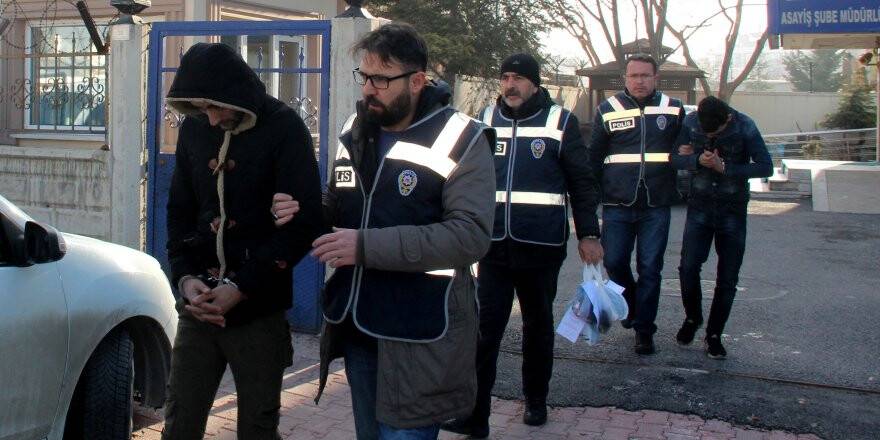 Konya'da Akü Çalan 4 Kişi Tutuklandı