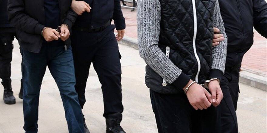 Rastgele ateş açan 3 şüpheliden 2'si tutuklandı