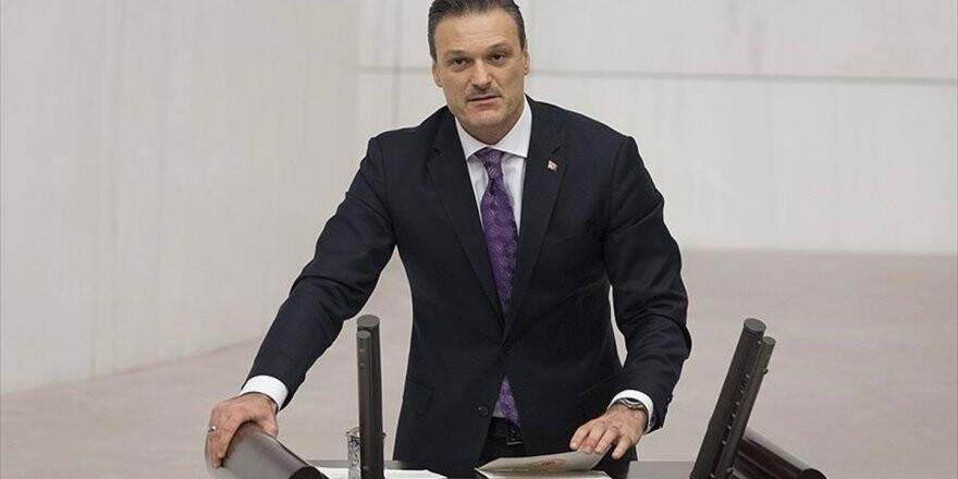 'Ozan Kabak'ın Stuttgart'a Transferinden Onur Duydum'