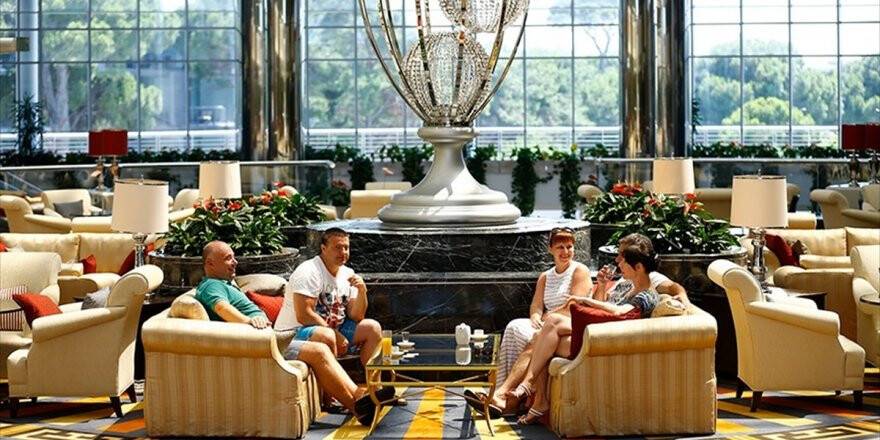 Antalya 20 Milyon Turisti Ağırlamaya Hazırlanıyor