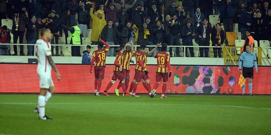 Evkur Yeni Malatyaspor Tur İçin Avantaj Sağladı