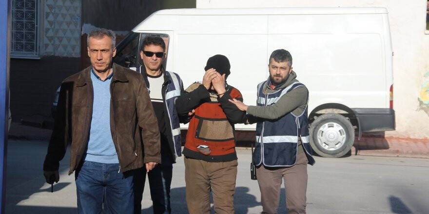 Cep Telefonundaki Kamera Kayıtlarından Hırsızlık Zanlısını Yakalattı