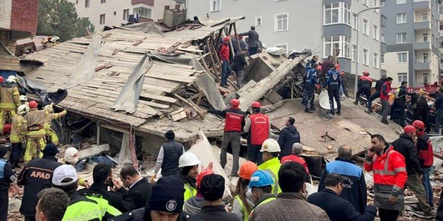 Kartal'da Bina Çökmesi