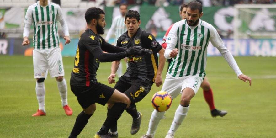 Spor Toto Süper Lig: Atiker Konyaspor: 0 - E. Yeni Malatyaspor: 0 (İlk Yarı)