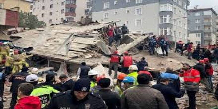 Kartal'da Çöken Binanın Enkazındaki Arama-kurtarma Çalışmaları Tamamlandı