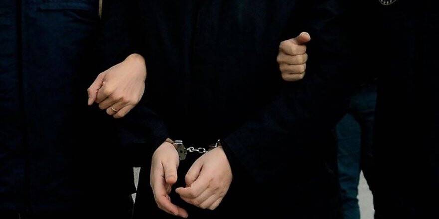İki Yıldır Aranan Eski Binbaşı Hücre Evinde Yakalandı