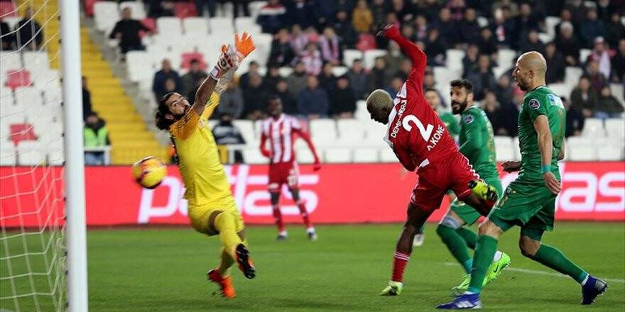 Sivasspor İç Sahada Galibiyet Serisini Sürdürdü