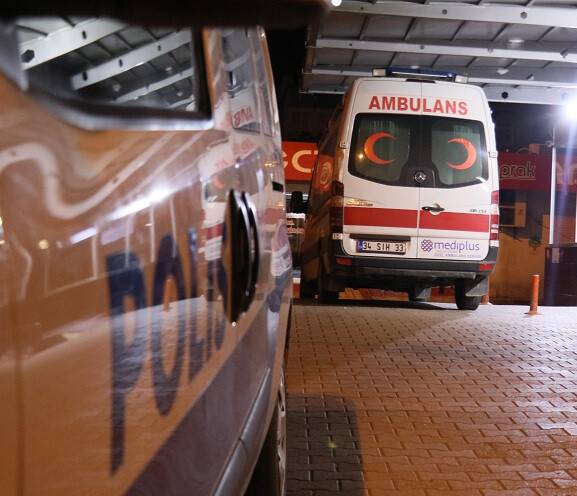 Karaman'da Kamyonet Devrildi: 1 Ölü, 4 Yaralı