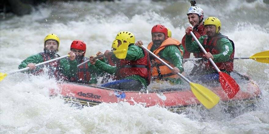 Melen Çayı'nda Rafting Sezonu Açıldı
