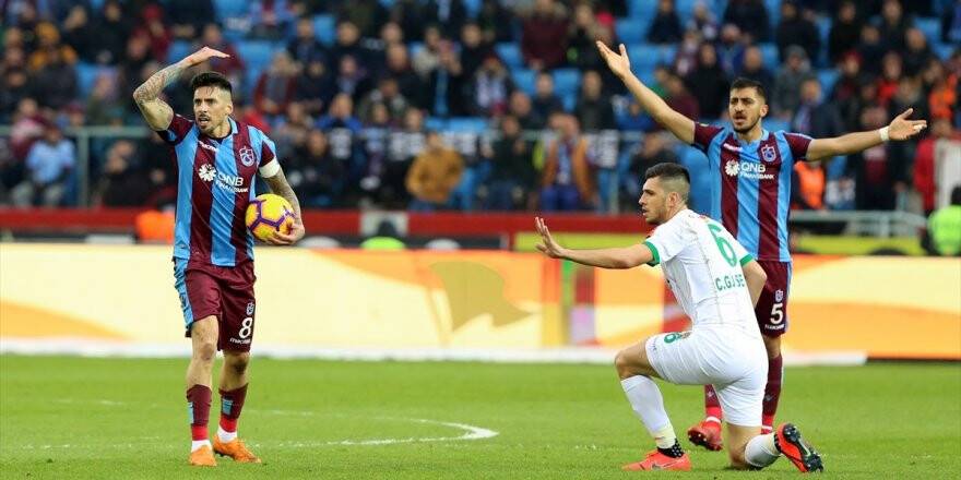 Trabzonspor Evinde Yıkıldı