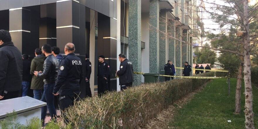 Konya'da 4. Kattan Düşen Kadın Öldü