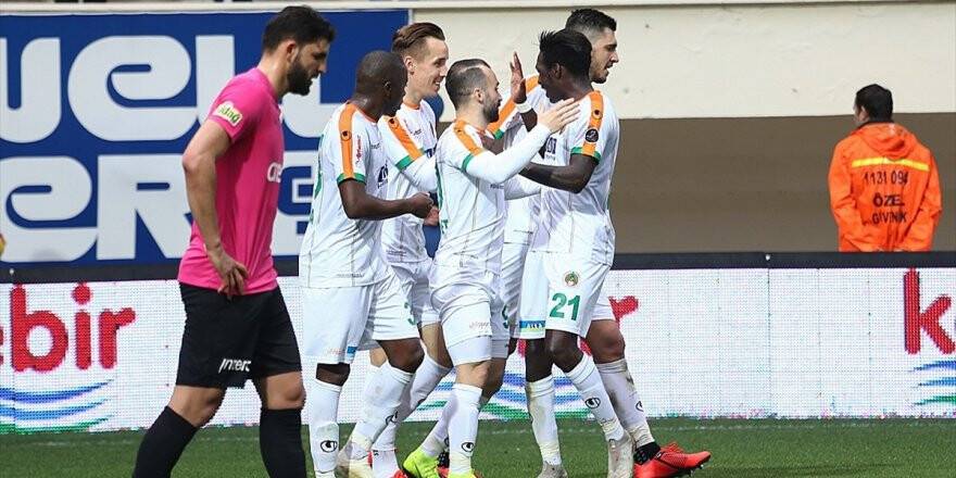 Aytemiz Alanyaspor Evinde Farklı Galip