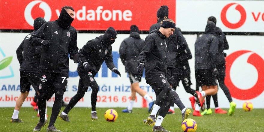 Beşiktaş Derbide 4'te 4 Peşinde