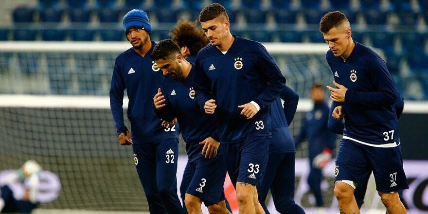 Fenerbahçe Derbide Çıkış Arıyor