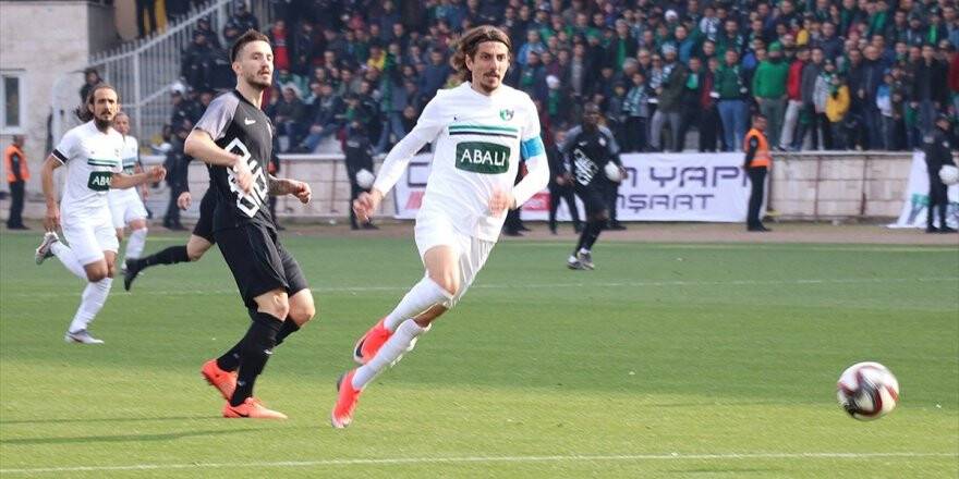 Spor Toto 1. Lig'de Şampiyonluk Yarışı Nefes Kesiyor
