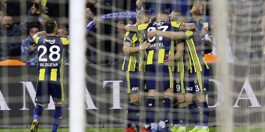 Fenerbahçe Evinde Güldü
