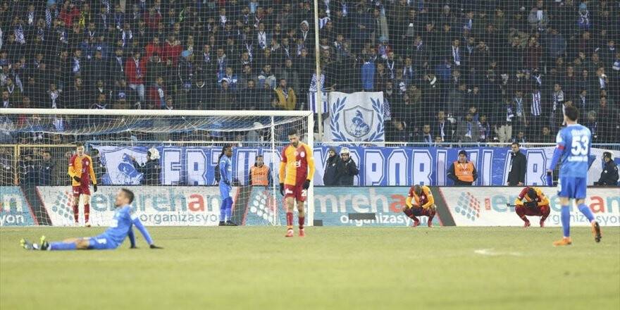 Galatasaray 1 Puanla Yetindi