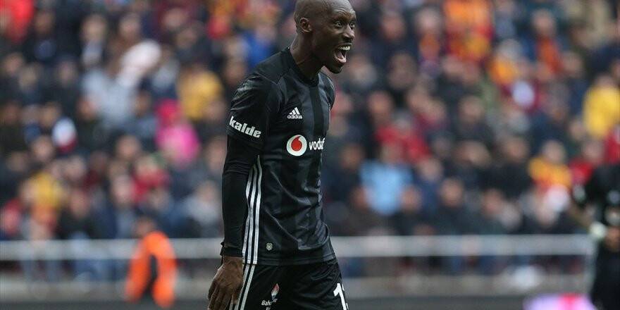 Beşiktaş'ın Yıllara Meydan Okuyan İsmi: Atiba Hutchinson