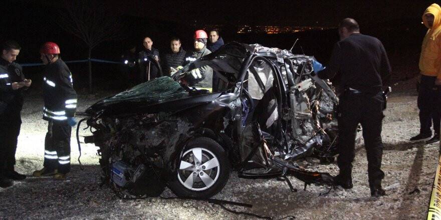 Bebek Bekleyen Doktor Çift Trafik Kazasında Hayatını Kaybetti