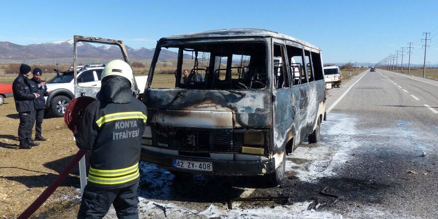 Konya'da Minibüs Yangını