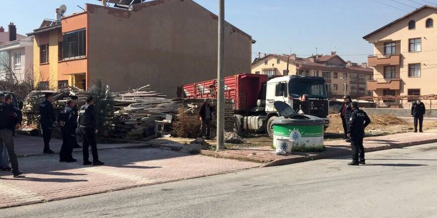 Arsa Meselesi Yüzünden Tartıştığı Müteahhidi Vurdu