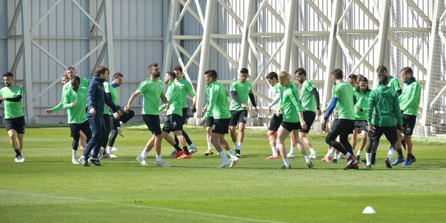  Atiker Konyaspor, Beşiktaş maçının hazırlıklarını tamamladı 