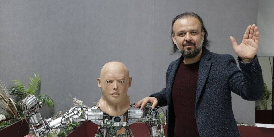 İnsansı Robot "Akıncı-4"ün Hareket Yeteneği Arttırıldı