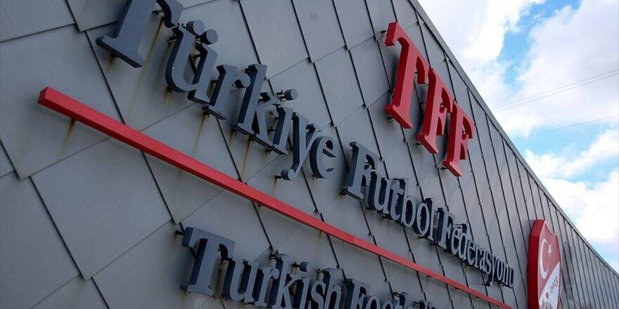 Pfdk'den 2 Süper Lig Kulübüne Ceza