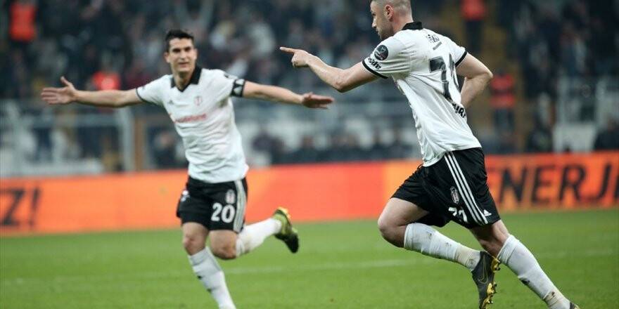 Beşiktaş'ın 2000. Maç Heyecanı