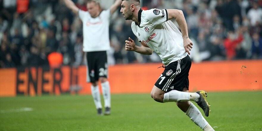 Burak Yılmaz Beşiktaş'taki İkinci Döneminde Parlıyor