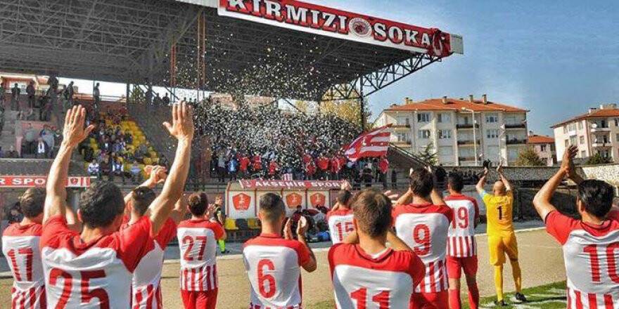 Akşehirspor zirveye adım adım