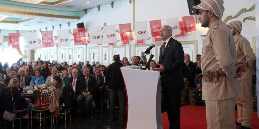 Kılıçdaroğlu, Şehit Ve Gazi Aileleriyle Buluştu