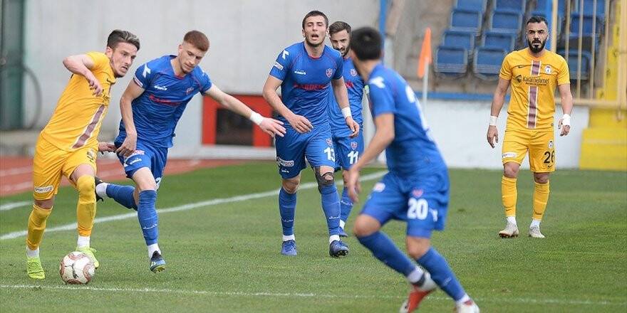 Yarım Asırda Tırmandığı Merdivenlerden Hızla İniyor