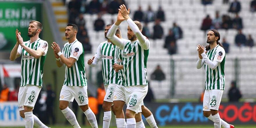 Konyaspor ideal 11’i bulamadı