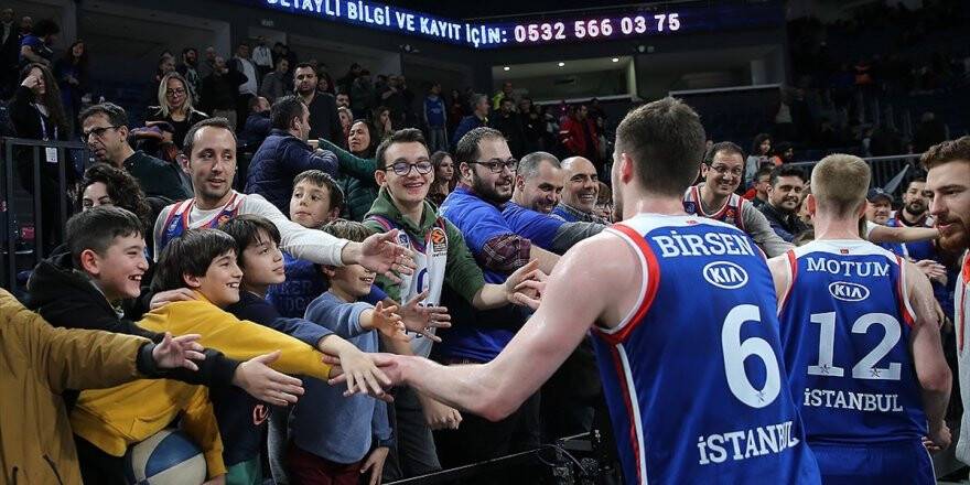 Anadolu Efes'in Play-off Biletleri Satışta