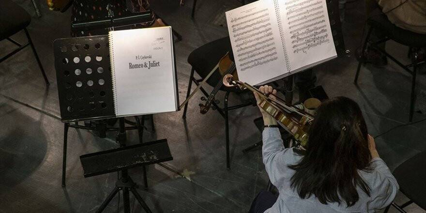 Çaykovski'nin Müzikleri 'Romeo Ve Juliet'in Aşkıyla Buluşacak