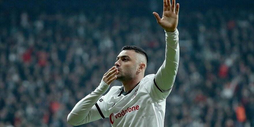 Burak Yılmaz: Sahada Her Şeyimi Veriyorum