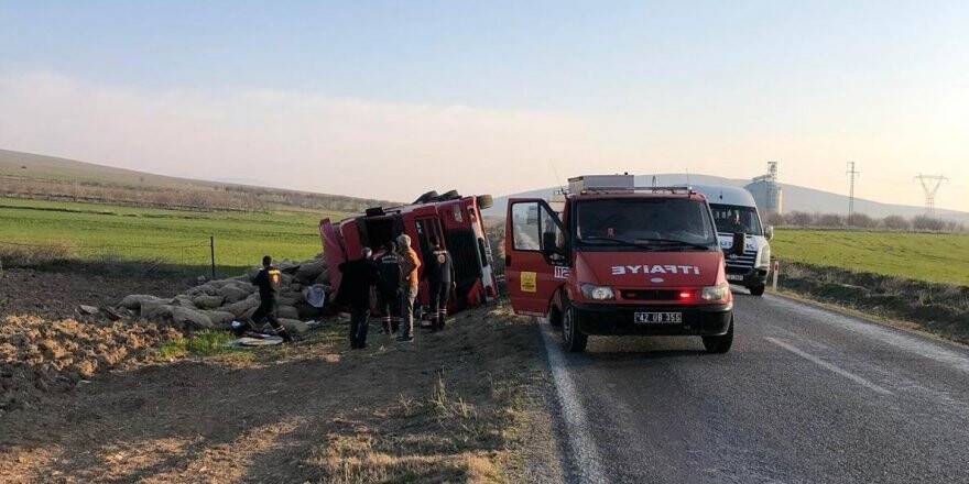 Konya'da patates yüklü tır devrildi: 1 yaralı