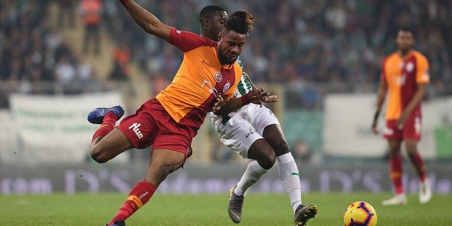 Galatasaraylı Luyindama Pfdk'ye Sevk Edildi