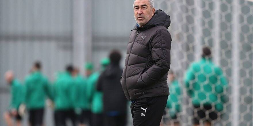 Bursaspor'da Samet Aybaba İle Yollar Ayrıldı