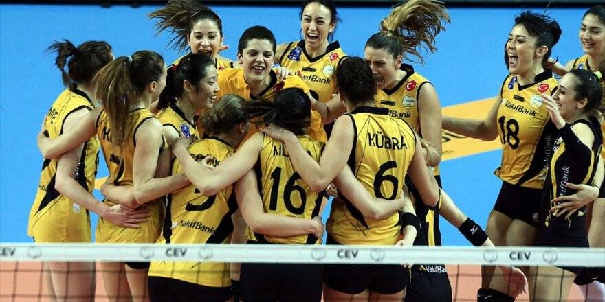 Vakıfbank Final Bileti İçin İtalya'da