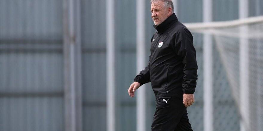Mesut Bakkal Bursaspor'da Görevine Başladı