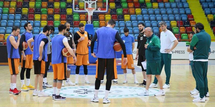 Konyalı basketbolcular Karesi'ye odaklandı